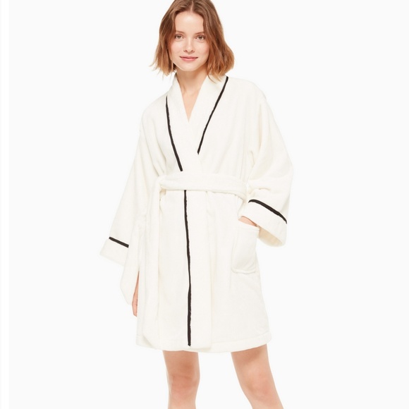 🆕  kate spade Printed Plush Robe - Picture 7 of 8